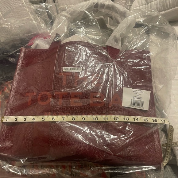 Marc Jacobs Tote Bag - Picture 10 of 11